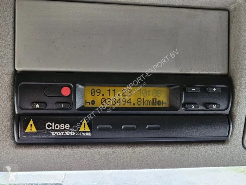 شاحنة Volvo 12480 Volvo 12.480 8x4 2005 – 480...