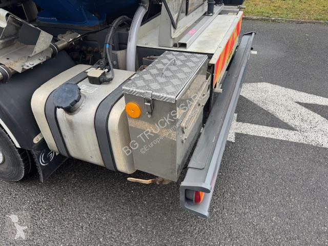 شاحنة Renault 220 DXI
