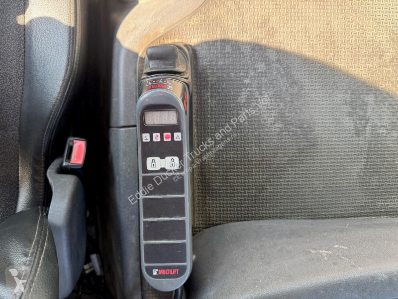 شاحنة Scania 6X2 EURO 4 / AUTOMARTIC 3 PEDALS