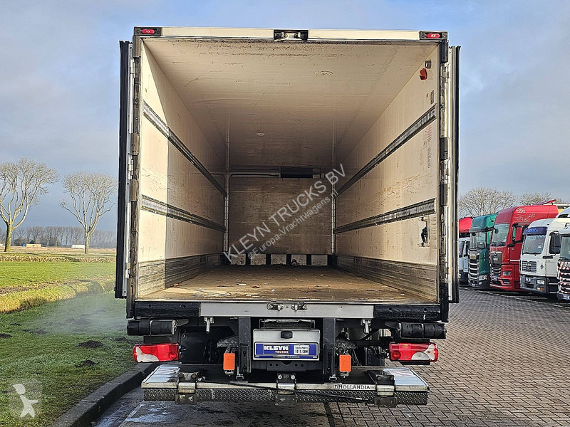 Camion Scania P320 6X2*4 AMBERET FRIGO