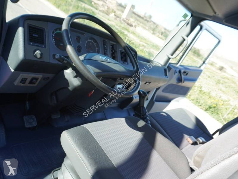 شاحنة Nissan