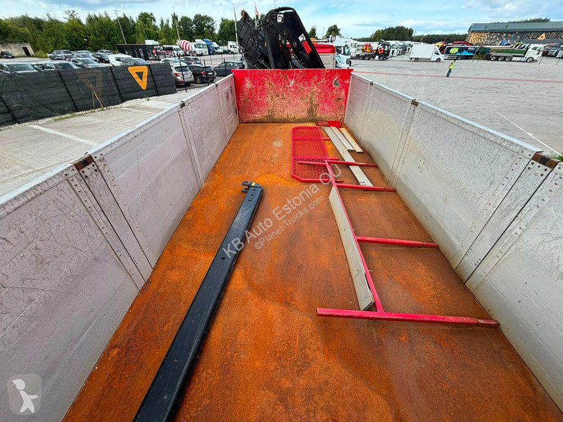 شاحنة Volvo 500 8x4*4 HIAB 144E-5 / BOX L=5992 mm