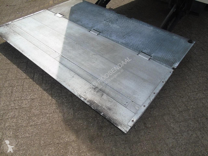 شاحنة DAF 220 + CARRIER + EURO 6 + LIFT