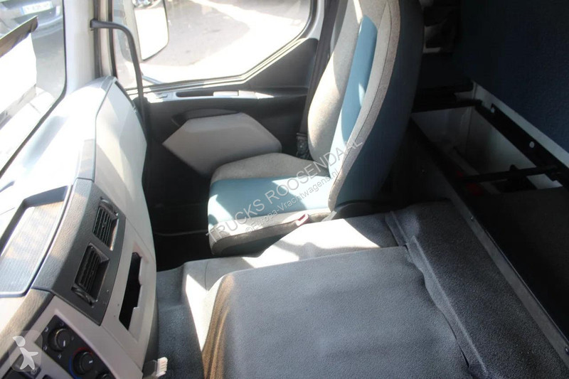 شاحنة Volvo 280 + CARRIER + ATP/FRC + LIFT...