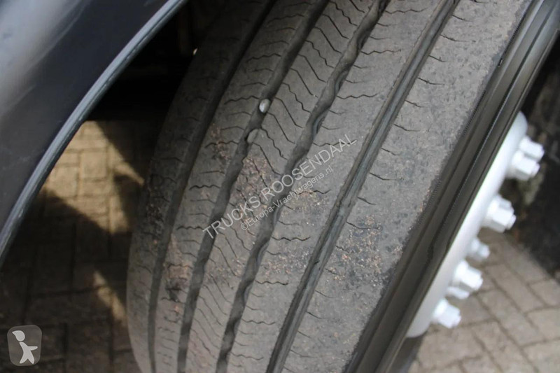 شاحنة Volvo 12340 + ADR + stokota 14.000L + manual