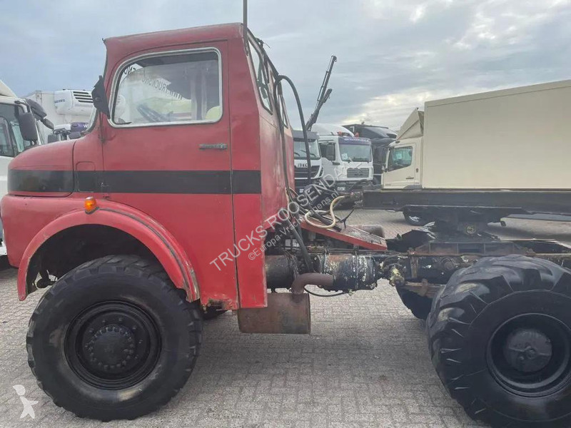 شاحنة Mercedes 813 + Manual + Kipper + 4x4