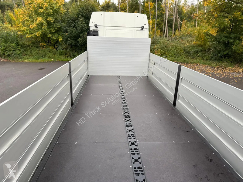 شاحنة MAN 26.520 MAN  26.520 6x2 Hiab 228-6 Kran