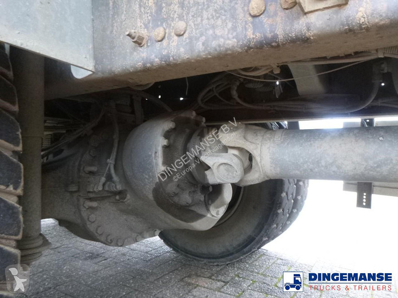 شاحنة Volvo 8x4 RHD steel tipper 16.6 m3