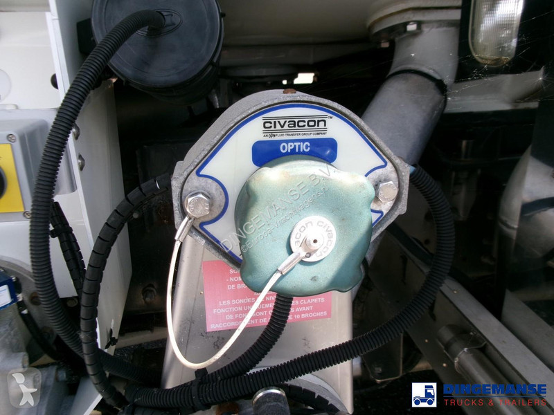 Lastbil Volvo 260 4x2 dxi fuel tank 13.3 m3 / 4...