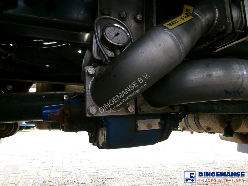 Lastbil Volvo 280 4X2 fuel tank 13.6 m3 / 4...