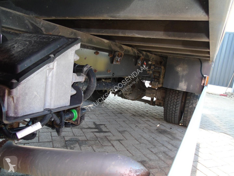 شاحنة Renault 12,220 + euro 5 + LIFT