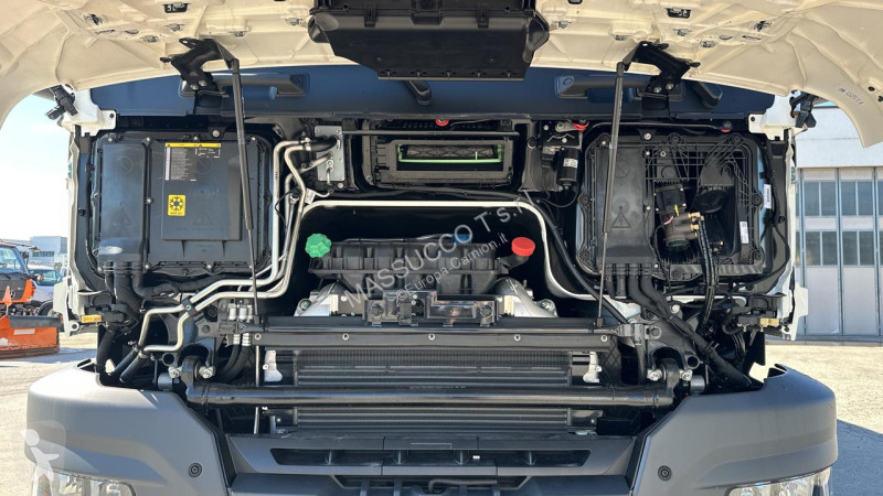 شاحنة MAN TGS 41.520 8x4