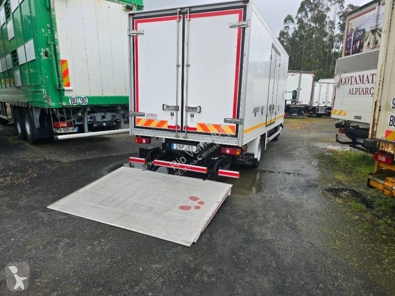 Camion Mitsubishi Fuso