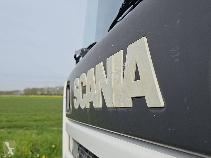 شاحنة Scania 94.260 6X2 HIAB CRANE