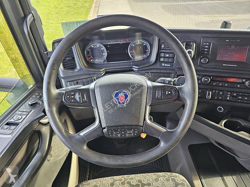 شاحنة Scania R410 6X2*4 RET. CN AS