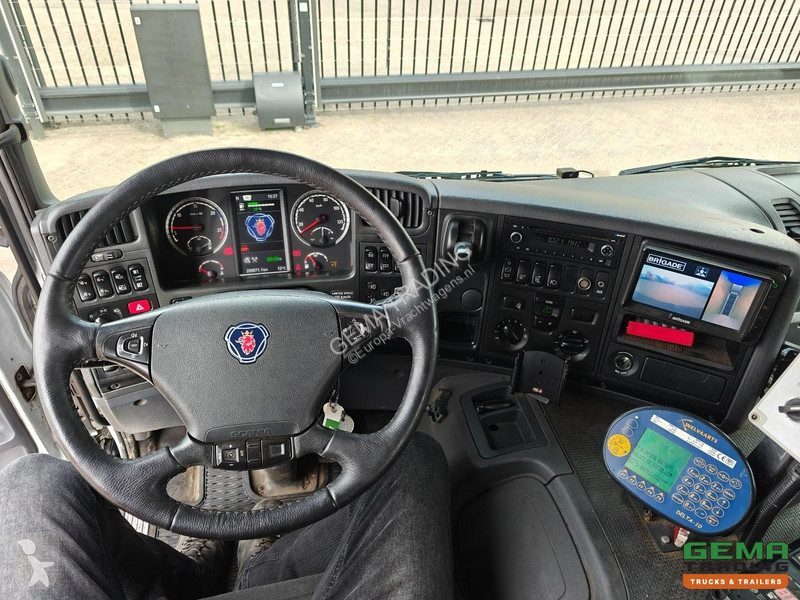 Camion Scania 320 8x2/6 Day Cab Euro6A - HIAB...