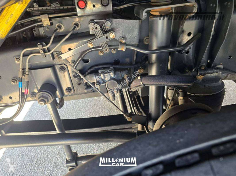 شاحنة Iveco 120E25 CENTINATO 10,20M 2018
