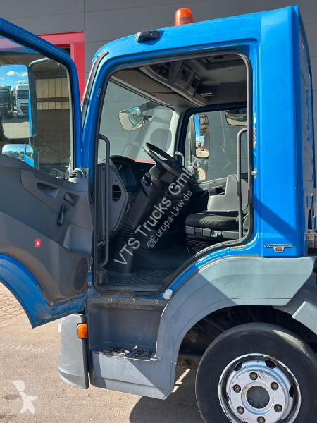 شاحنة Mercedes 816 4x2 BL...