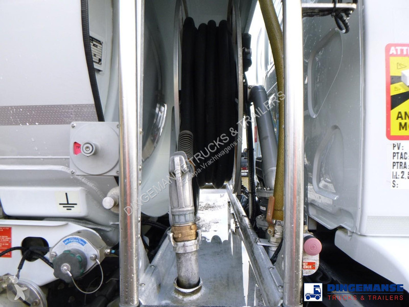 شاحنة Renault 270.18 4x2 fuel tank 13.3 m3 / 4...