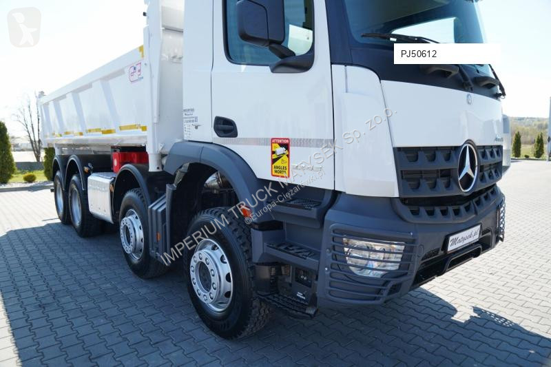 شاحنة Mercedes AROCS 3243 / 8x4 / WYWROTKA...