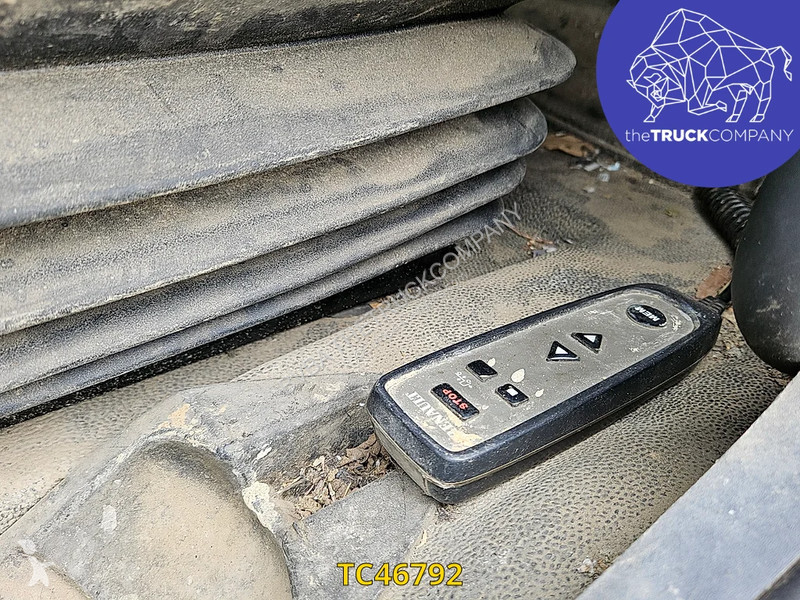 شاحنة Renault 320