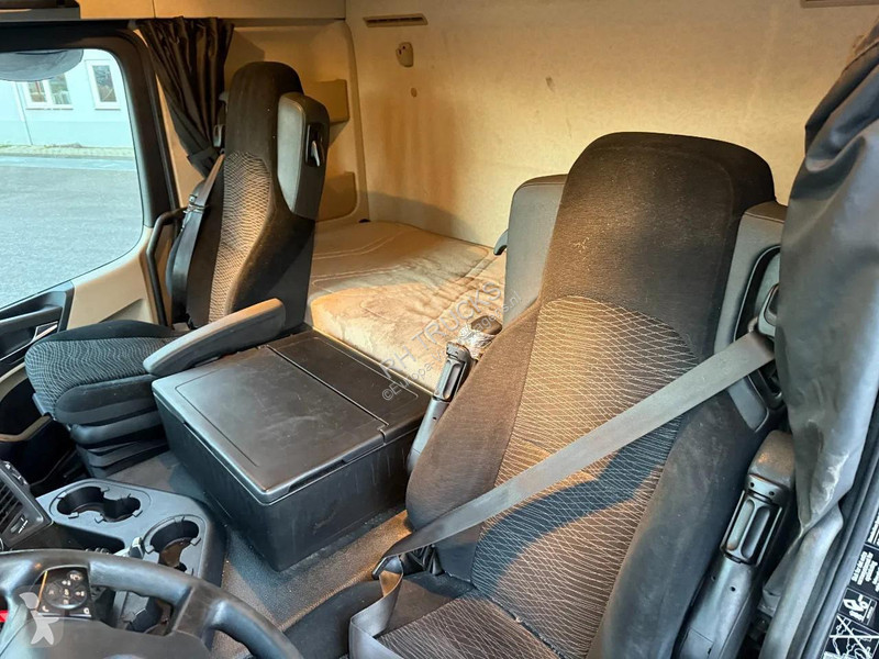 شاحنة Mercedes 1830 4X2 EURO 6 - BOX 7,30 METER...