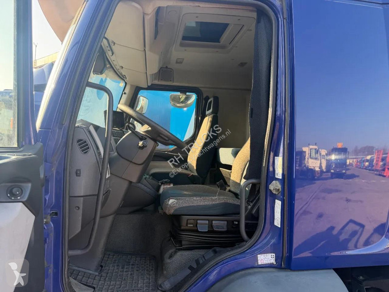 شاحنة Volvo 250 GESLOTEN BAKWAGEN + KLEP