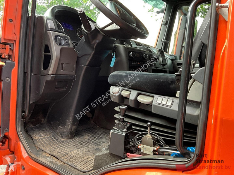 Lastbil MAN 49.440 10X8 met 22m³ geisoleerde...