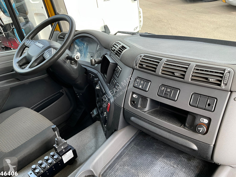 شاحنة DAF FAQ  400 8x2 Euro 6 HMF 26 Tonmeter...