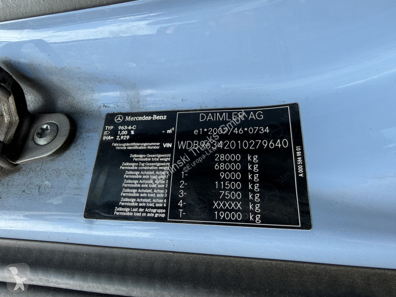 شاحنة Mercedes 2548 LS 6X2 Kran HMF 3220 bis 16...