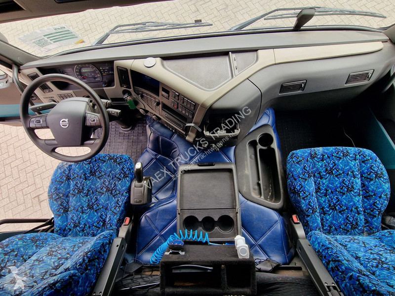 شاحنة Volvo Globetrotter 6x2*4 - Livestock -...