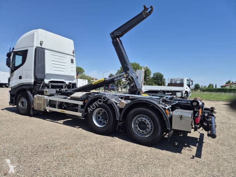 شاحنة Iveco