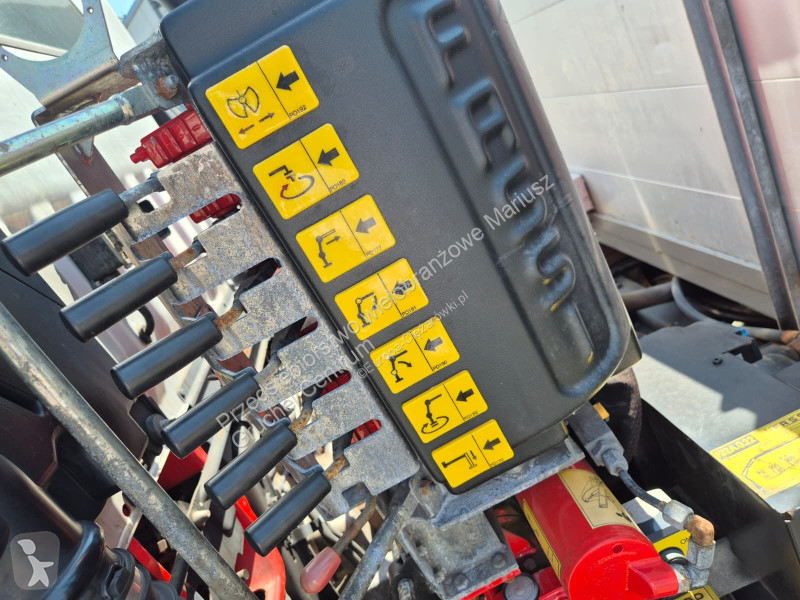 شاحنة Renault D 7.5 180 / AUTOMAT / FASSI F32 /...