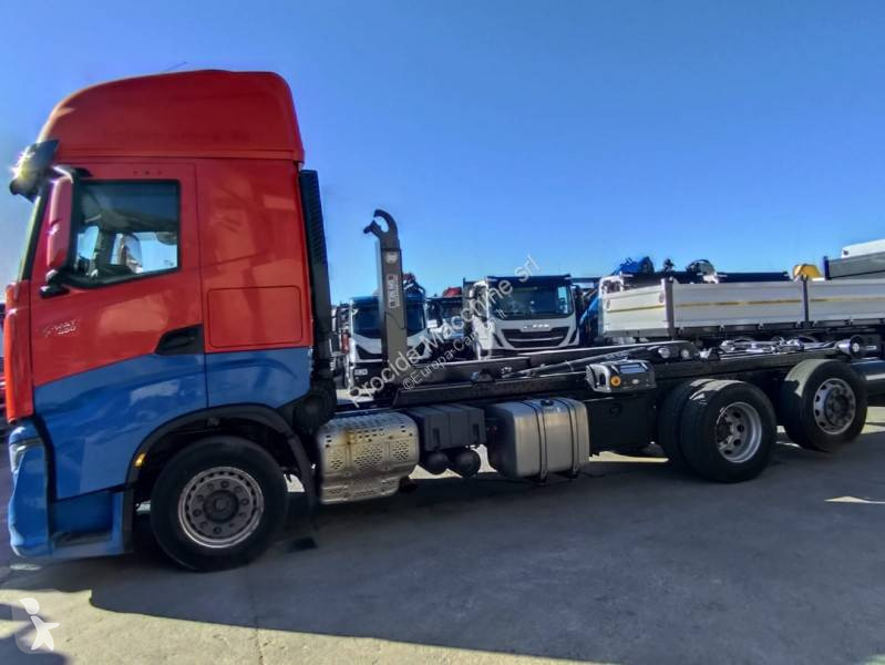 شاحنة Iveco