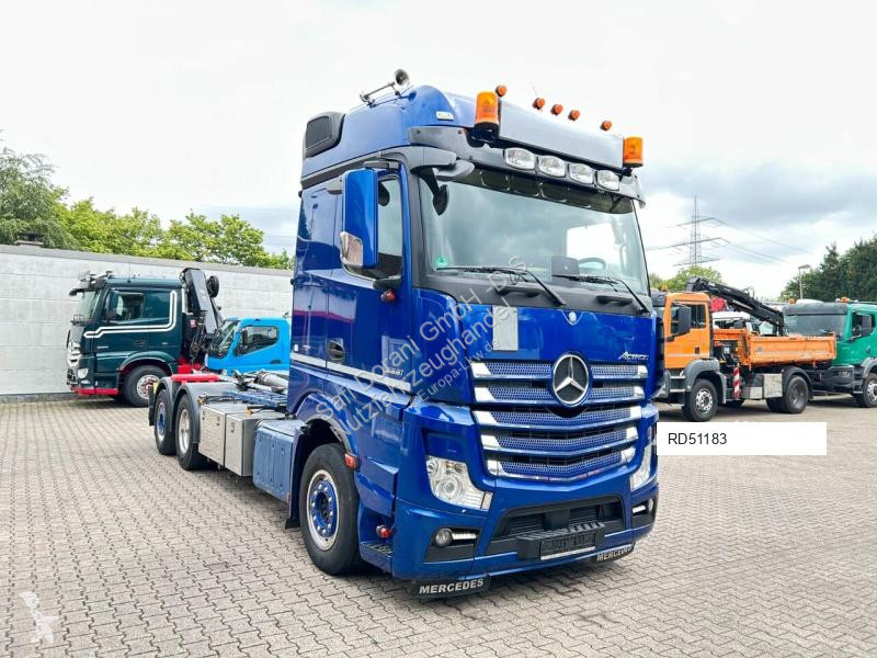 شاحنة Mercedes 2551