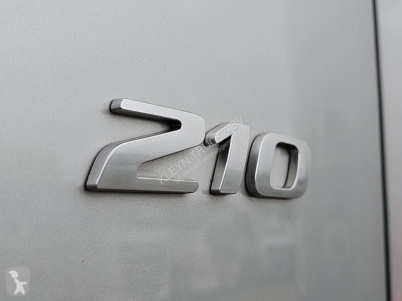 شاحنة DAF 210