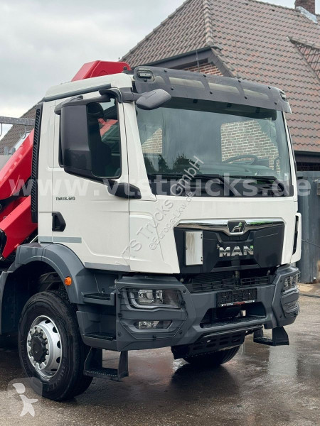 شاحنة MAN TGM TG3 4x4 HMF Ladekran Pritsche