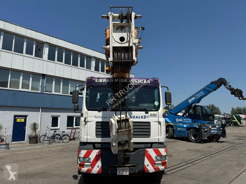 شاحنة MAN 33.430 6X4 EURO 3 + LUNA GT-40/32...