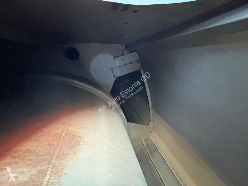 شاحنة Volvo 540 8x4*4 KORP&SON tank 9000 l +...
