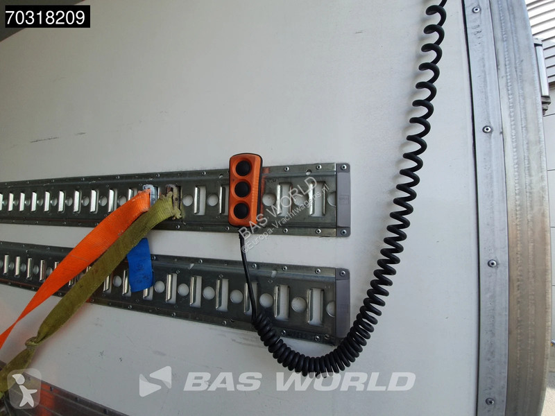 شاحنة Mercedes 1021 4X2 5,20m Box Frigoblock...