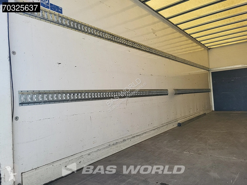شاحنة DAF LF 230 LF 4X2 12tonner kg...