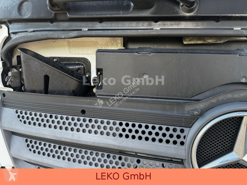 شاحنة Mercedes 1218 Mit Carrier Sp 850