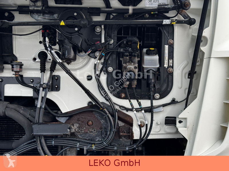 شاحنة DAF 220 Koffer