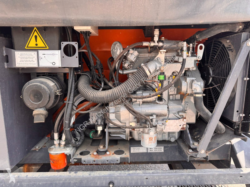 شاحنة  Abrollaufbau Salzstreuer Diesel Separat...