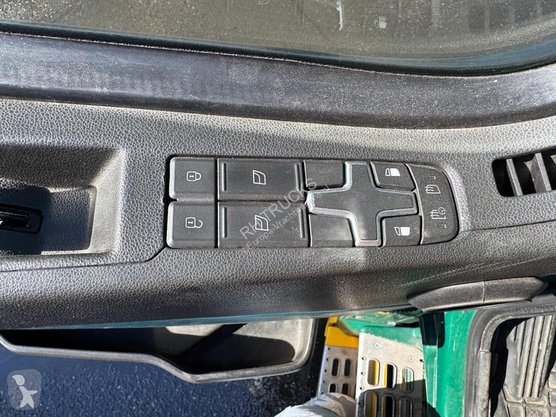 شاحنة Volvo 420 6X2 EURO 6 - 605.945 KM -...