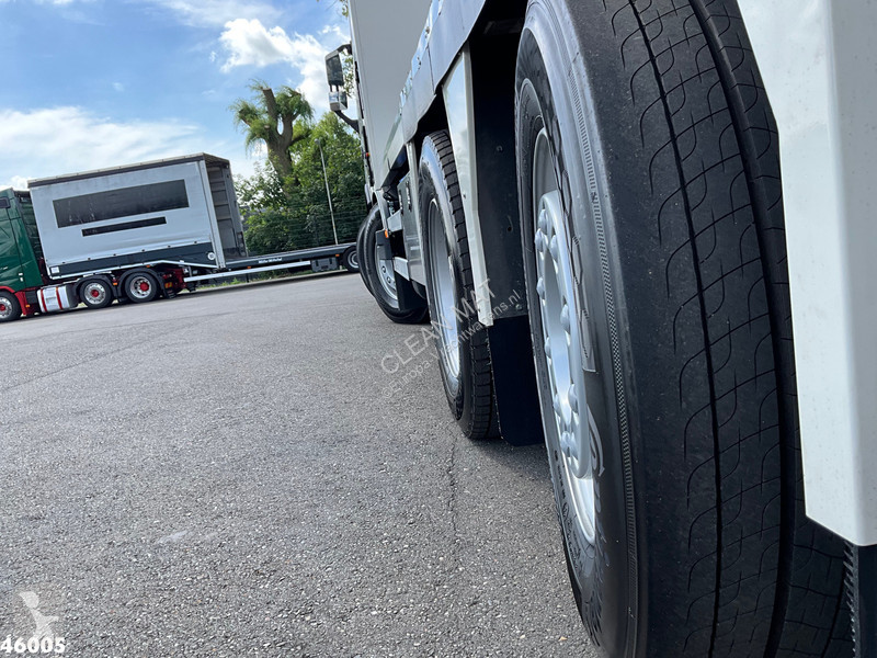 شاحنة Volvo 500 Euro 6 8x2 HMF 95 Tonmeter...
