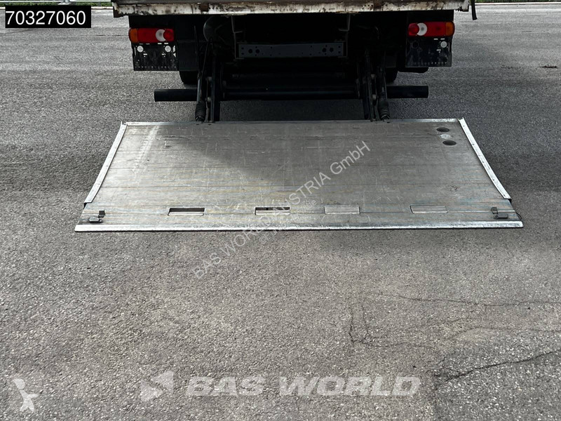 شاحنة DAF LF 230 LF 4X2 12tonner kg...