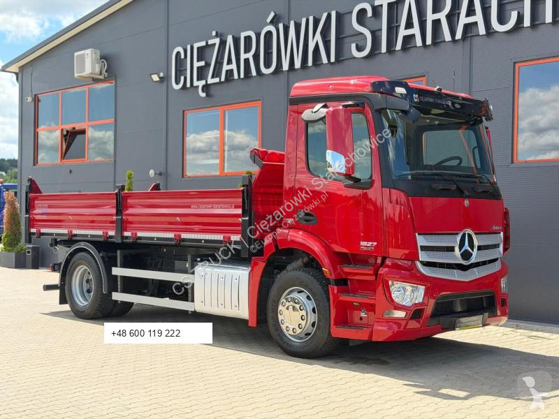 شاحنة Mercedes 1827