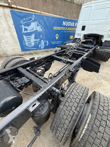 شاحنة Iveco Iveco 90E22