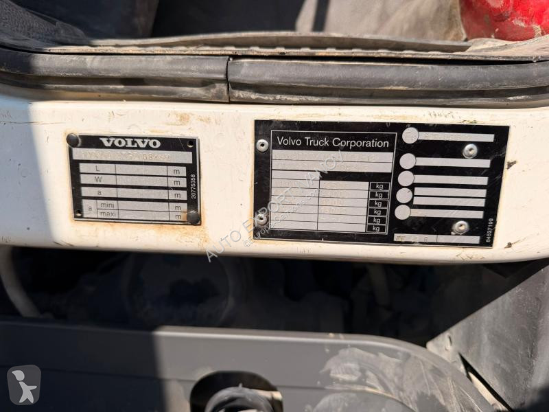 شاحنة Volvo 320